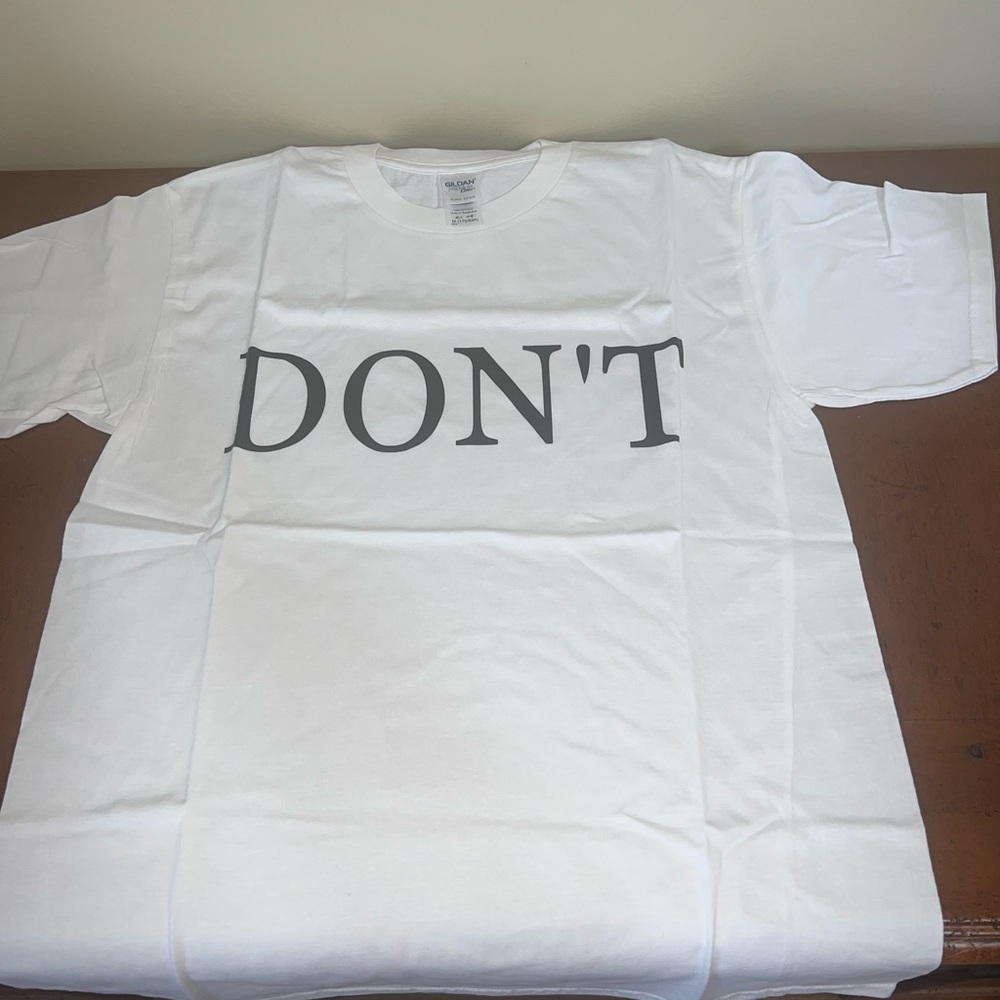 “DON’T” white T-shirt, brand gilden, size men’s medium